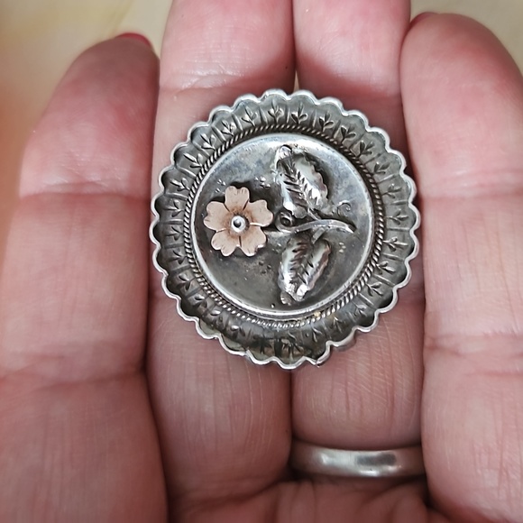 Antique Silver and Gold Brooch - Picture 6 of 9